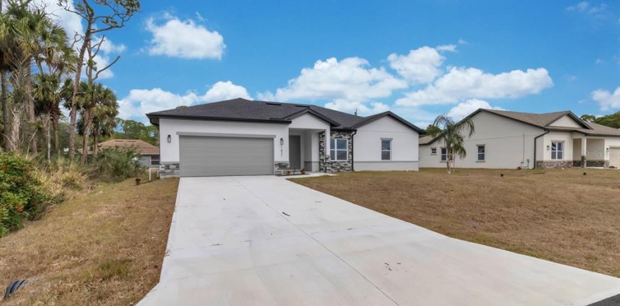 House in Palm Bay, Florida 3 bedrooms, 208.47 sq.m. № 2231489
