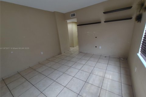 Apartamento en alquiler en Hialeah, Florida, 2 dormitorios, 81.66 m2 № 1926640 - foto 23
