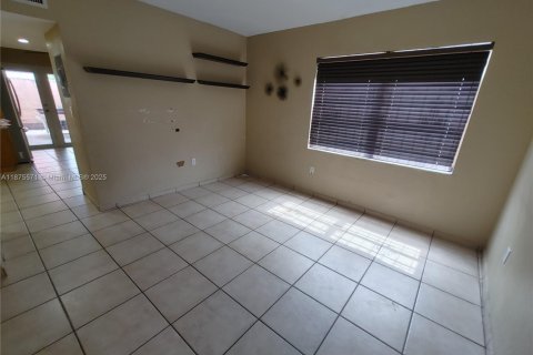 Apartamento en alquiler en Hialeah, Florida, 2 dormitorios, 81.66 m2 № 1926640 - foto 21