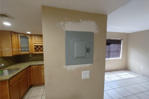 Apartamento en alquiler en Hialeah, Florida, 2 dormitorios, 81.66 m2 № 1926640 - foto 19