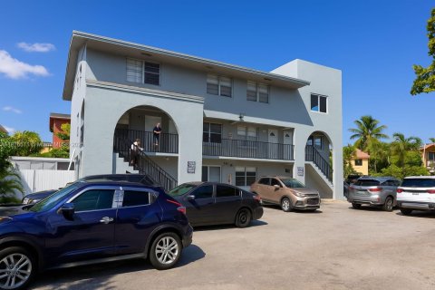 Apartamento en alquiler en Hialeah, Florida, 2 dormitorios, 81.66 m2 № 1926640 - foto 2
