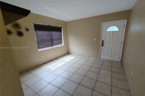 Apartamento en alquiler en Hialeah, Florida, 2 dormitorios, 81.66 m2 № 1926640 - foto 20