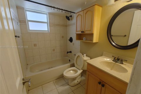 Apartamento en alquiler en Hialeah, Florida, 2 dormitorios, 81.66 m2 № 1926640 - foto 11