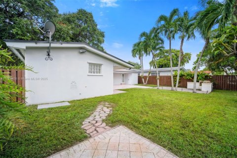 Casa en venta en Hallandale Beach, Florida, 3 dormitorios, 149.39 m2 № 1714570 - foto 22