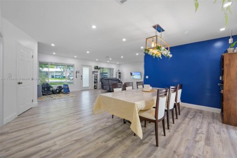 Casa en venta en Hallandale Beach, Florida, 3 dormitorios, 149.39 m2 № 1714570 - foto 8