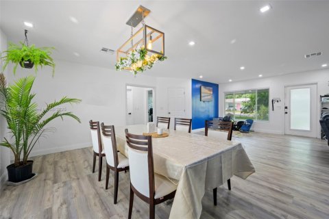 Casa en venta en Hallandale Beach, Florida, 3 dormitorios, 149.39 m2 № 1714570 - foto 7