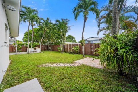 Casa en venta en Hallandale Beach, Florida, 3 dormitorios, 149.39 m2 № 1714570 - foto 21