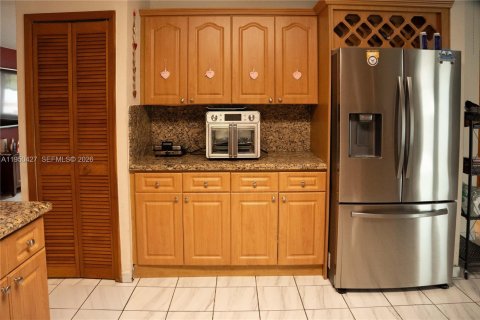 Купить виллу или дом в Майами, Флорида 3 спальни, 176.05м2, № 2005920 - фото 13