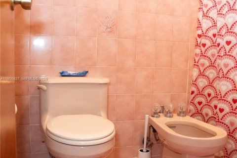 Купить виллу или дом в Майами, Флорида 3 спальни, 176.05м2, № 2005920 - фото 26