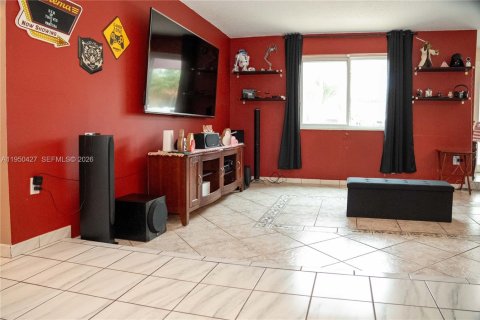 Купить виллу или дом в Майами, Флорида 3 спальни, 176.05м2, № 2005920 - фото 9