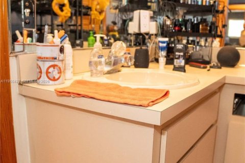 Купить виллу или дом в Майами, Флорида 3 спальни, 176.05м2, № 2005920 - фото 27