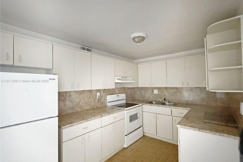 Купить кондоминиум в Майами, Флорида 3 спальни, 112.04м2, № 1967238 - фото 8