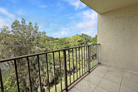 Купить кондоминиум в Майами, Флорида 3 спальни, 112.04м2, № 1967238 - фото 7