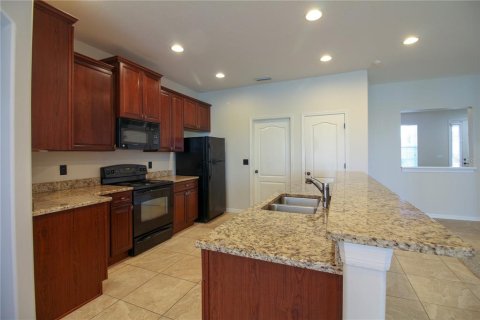 House in Lakeland, Florida 4 bedrooms, 209.12 sq.m. № 1856384 - photo 12