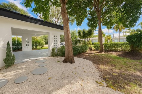 House in Oakland Park, Florida 3 bedrooms, 143.26 sq.m. № 1944440 - photo 3
