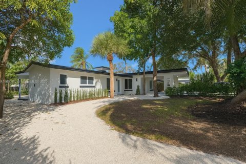 House in Oakland Park, Florida 3 bedrooms, 143.26 sq.m. № 1944440 - photo 1