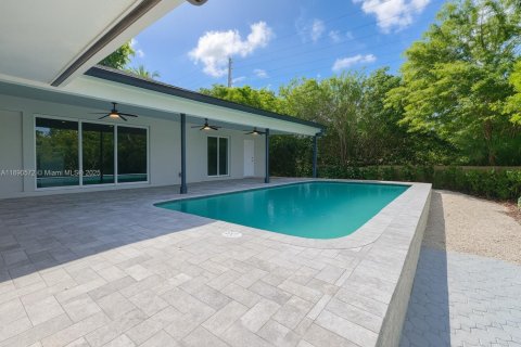 House in Oakland Park, Florida 3 bedrooms, 143.26 sq.m. № 1944440 - photo 9
