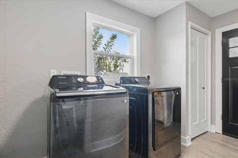 Купить виллу или дом в Аркадия, Флорида 13 комнат, 342.25м2, № 1562726 - фото 21