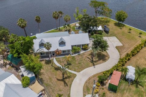 Купить виллу или дом в Аркадия, Флорида 13 комнат, 342.25м2, № 1562726 - фото 4