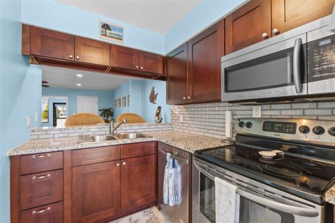 Adosado en venta en Sarasota, Florida, 2 dormitorios, 138.61 m2 № 2093547 - foto 14