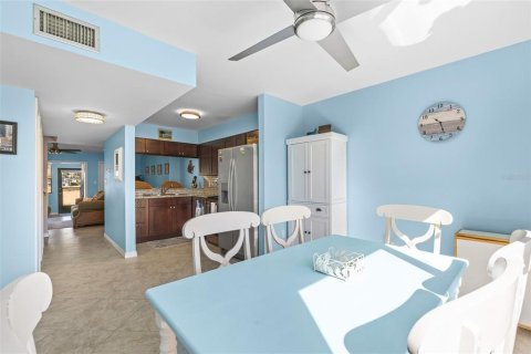 Adosado en venta en Sarasota, Florida, 2 dormitorios, 138.61 m2 № 2093547 - foto 11