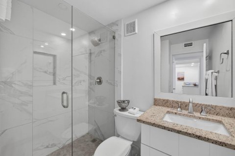 Condo in Jensen Beach, Florida, 1 bedroom  № 2082320 - photo 5
