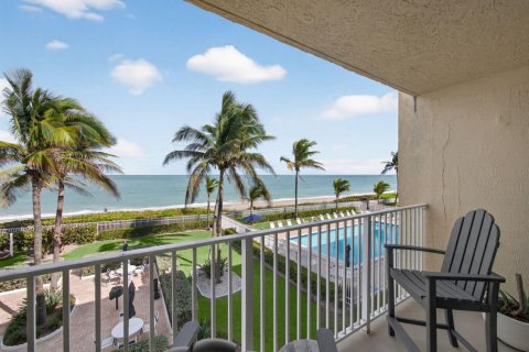 Condo in Jensen Beach, Florida, 1 bedroom  № 2082320 - photo 13