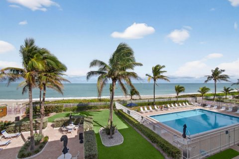 Condo in Jensen Beach, Florida, 1 bedroom  № 2082320