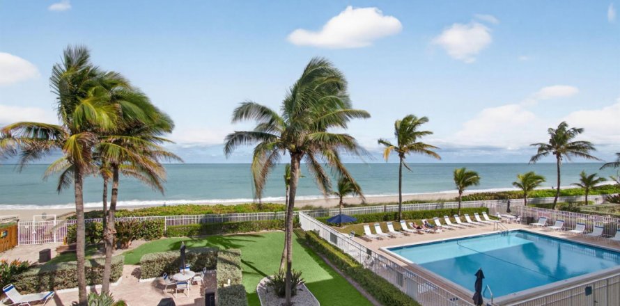 Condo in Jensen Beach, Florida, 1 bedroom  № 2082320