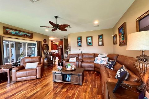 House in Winter Haven, Florida 4 bedrooms, 273.78 sq.m. № 1898925 - photo 20