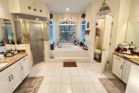 House in Winter Haven, Florida 4 bedrooms, 273.78 sq.m. № 1898925 - photo 24