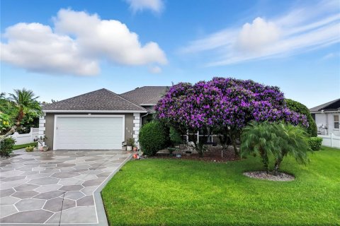 House in Winter Haven, Florida 4 bedrooms, 273.78 sq.m. № 1898925 - photo 1