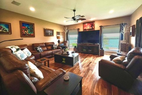 House in Winter Haven, Florida 4 bedrooms, 273.78 sq.m. № 1898925 - photo 18