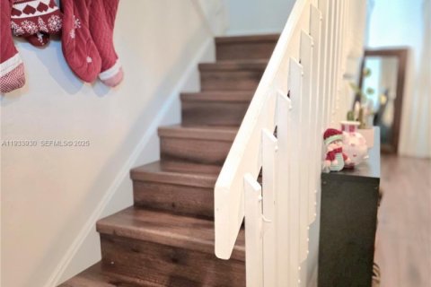 Casa en venta en Miami, Florida, 4 dormitorios, 191.38 m2 № 1992205 - foto 6