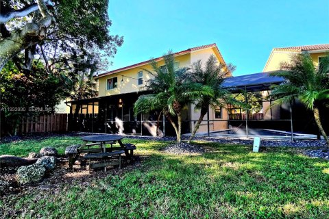 Villa ou maison à vendre à Miami, Floride: 4 chambres, 191.38 m2 № 1992205 - photo 25