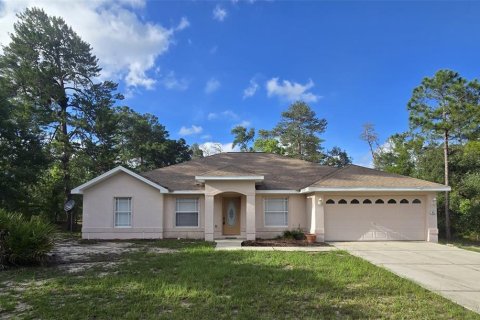 Villa ou maison à Homosassa, Floride 4 chambres, 200.95 m2 № 2114799