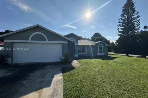 Villa ou maison à vendre à Port St. Lucie, Floride: 3 chambres, 129.88 m2 № 2430192 - photo 20