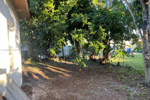 Villa ou maison à vendre à Lauderhill, Floride: 3 chambres, 140.84 m2 № 1977417 - photo 24