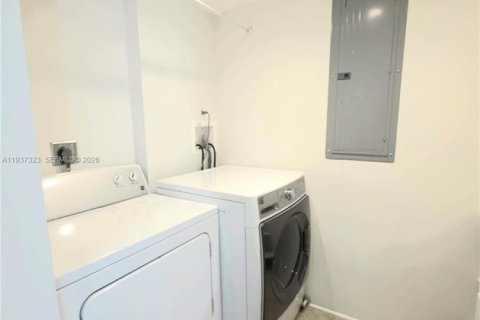 Condo in Sunny Isles Beach, Florida, 4 bedrooms  № 1995172 - photo 19