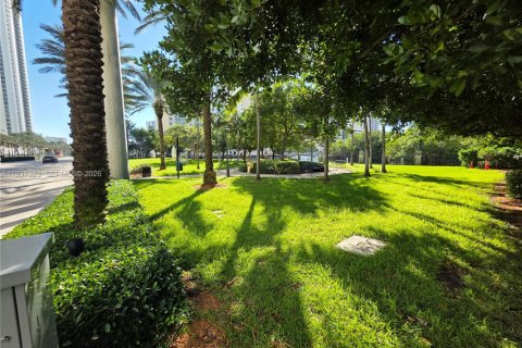 Condo in Sunny Isles Beach, Florida, 4 bedrooms  № 1995172 - photo 2