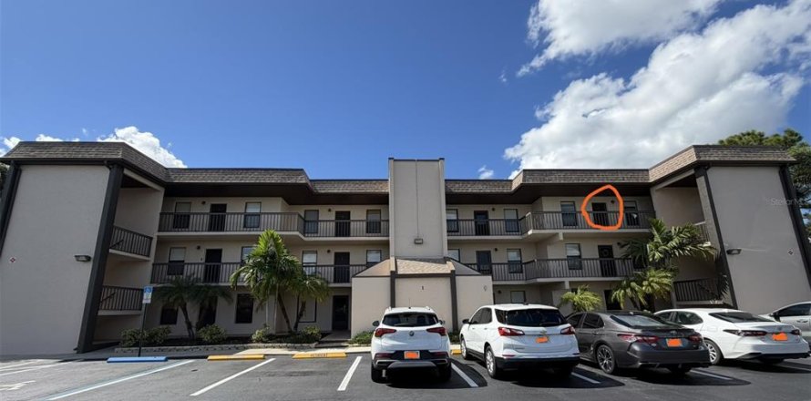 Condo à Port Charlotte, Floride, 2 chambres  № 2431217