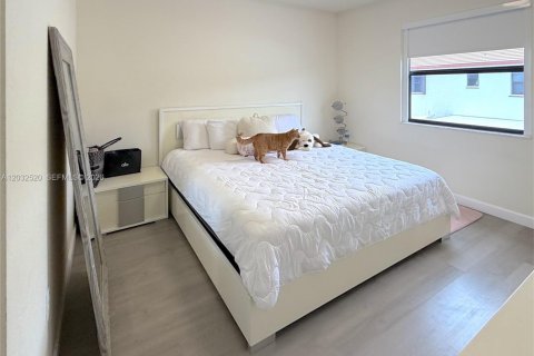 Touwnhouse à vendre à Hialeah, Floride: 3 chambres, 131.18 m2 № 2154154 - photo 14
