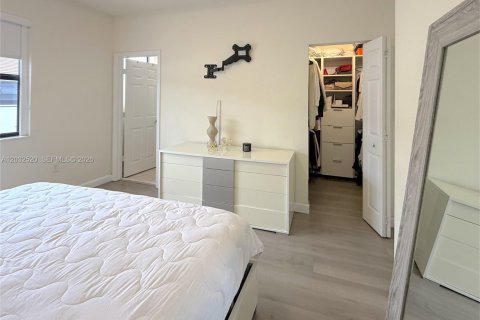 Touwnhouse à vendre à Hialeah, Floride: 3 chambres, 131.18 m2 № 2154154 - photo 16