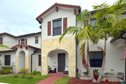 Touwnhouse à vendre à Hialeah, Floride: 3 chambres, 131.18 m2 № 2154154 - photo 2