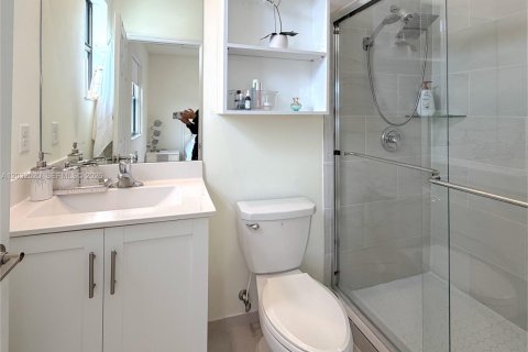 Touwnhouse à vendre à Hialeah, Floride: 3 chambres, 131.18 m2 № 2154154 - photo 18