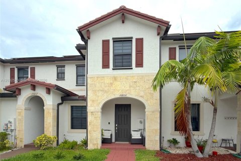 Townhouse in Hialeah, Florida 3 bedrooms, 131.18 sq.m. № 2154154