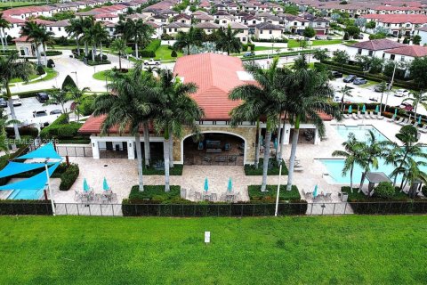 Touwnhouse à vendre à Hialeah, Floride: 3 chambres, 131.18 m2 № 2154154 - photo 27