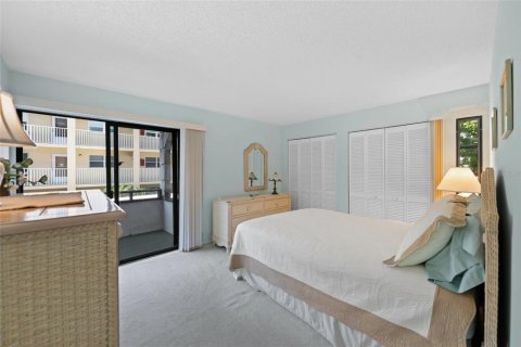 Condo in Venice, Florida, 2 bedrooms  № 1718763 - photo 18