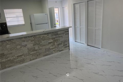 Condo in Clearwater, Florida, 1 bedroom № 2437367 - photo 5