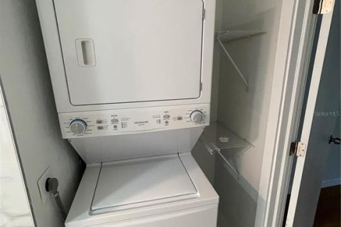 Condo in Clearwater, Florida, 1 bedroom № 2437367 - photo 19